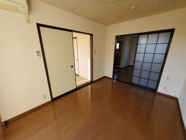 ストークハイツ吉成の物件内観写真